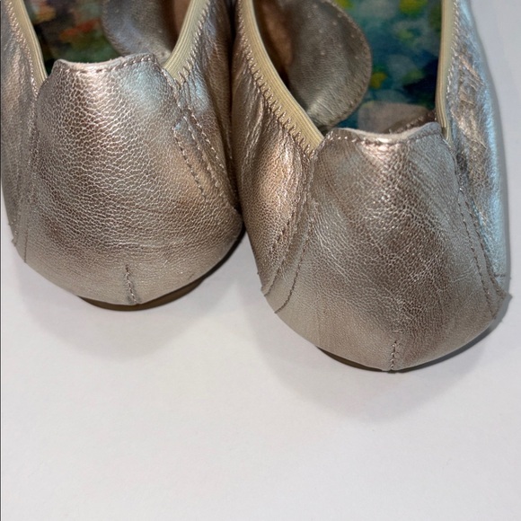 Born Women's Julianne Silver Metallic Ballet Flats Women’s 10 - Picture 4 of 6
